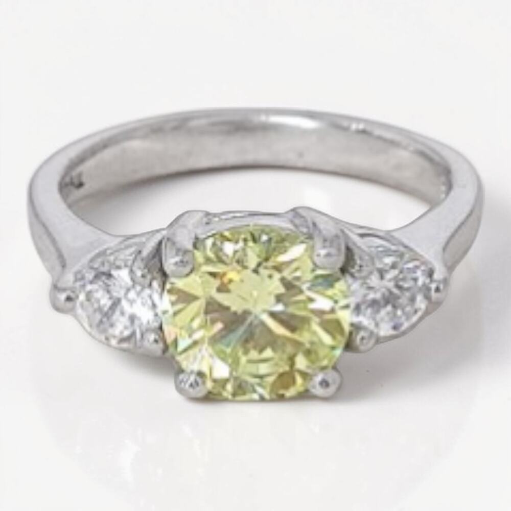 Vintage 925 Sterling Silver Three Stone Light Green Crystal Ring Size 6.75 4.3g
